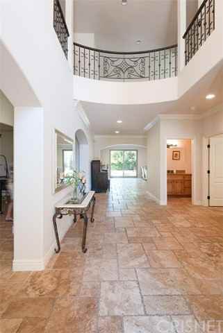 16659 Addison Street - Photo 3 of 26