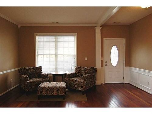 110 Quarrington Ct - Photo 2 of 16