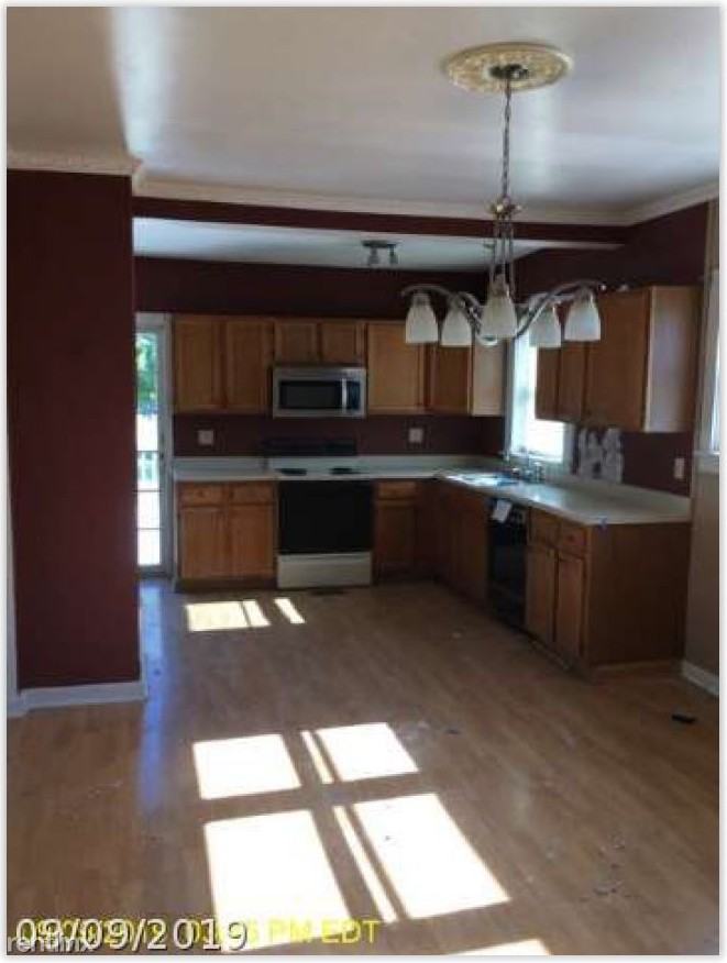 16 Pleasant St - Photo 2 of 7