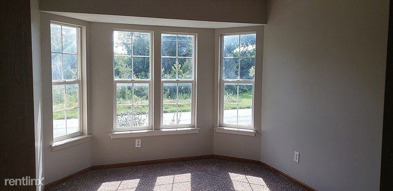 21529 South Peculiar Drive - Photo 2 of 9