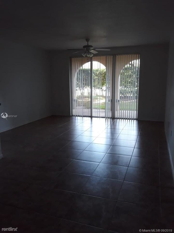 2560 Centergate Dr - Photo 3 of 7