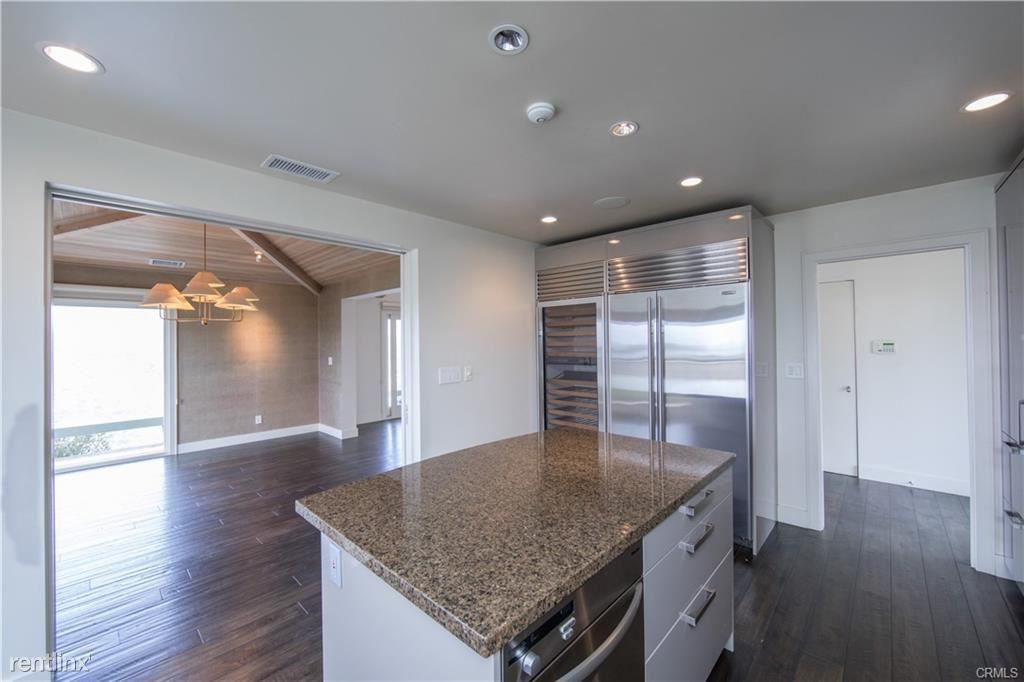 1289 Skyline Dr - Photo 2 of 10