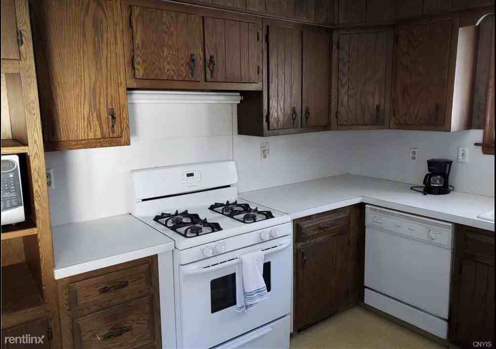 109 East Ellis Street - Photo 3 of 8