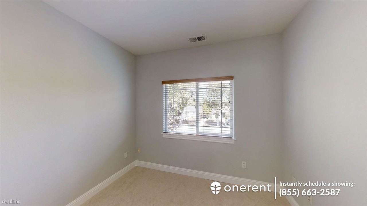 5640 Kimberly St - Photo 3 of 16