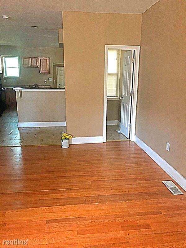 1612 Lancaster Ave - Photo 3 of 15