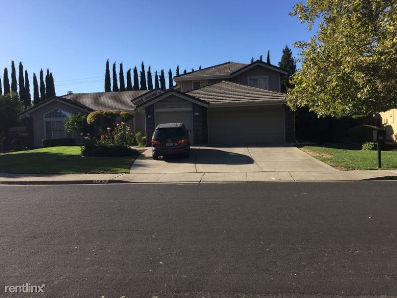 1042 Brightwood Ct - Photo 2 of 2