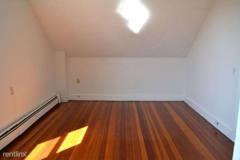 115 Waterman Avenue 4 - Photo 2 of 7