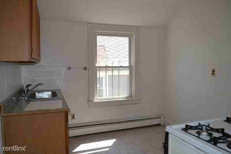 115 Waterman Avenue 4 - Photo 3 of 7