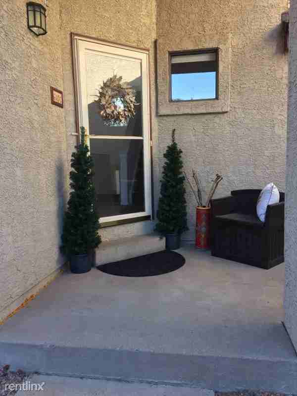 610 Autumn Crest Cir - Photo 3 of 6