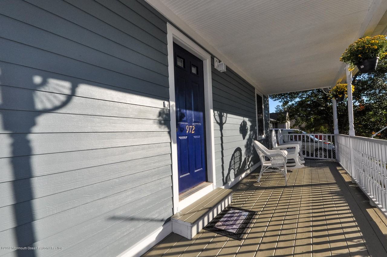 972 Seagull Drive - Photo 2 of 30