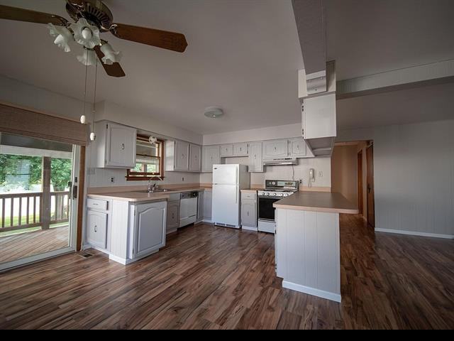 151 Claremont Circle - Photo 3 of 23