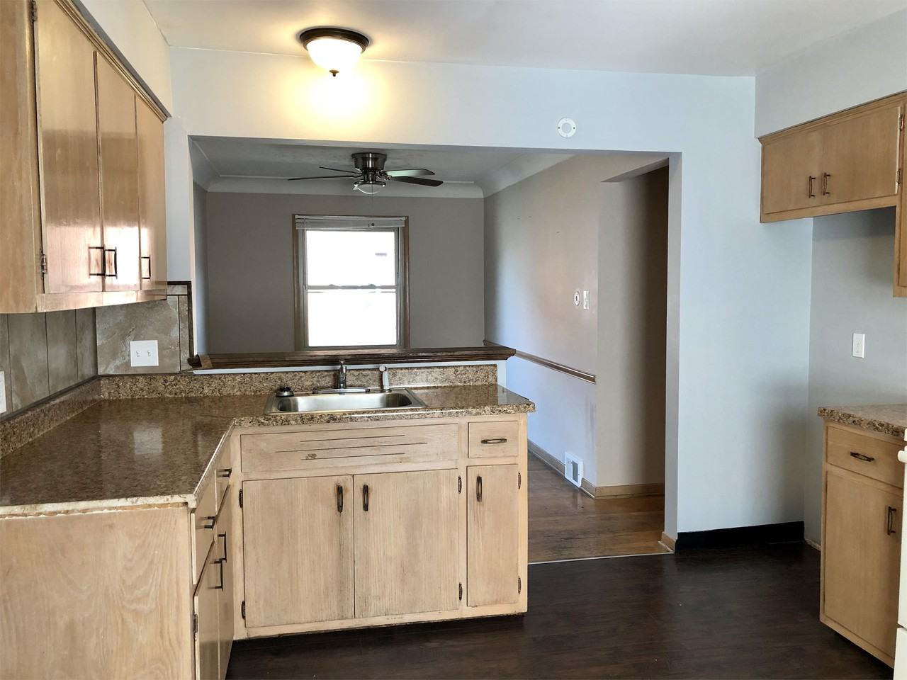 509-511 Treeside Drive - 509 - Photo 2 of 9