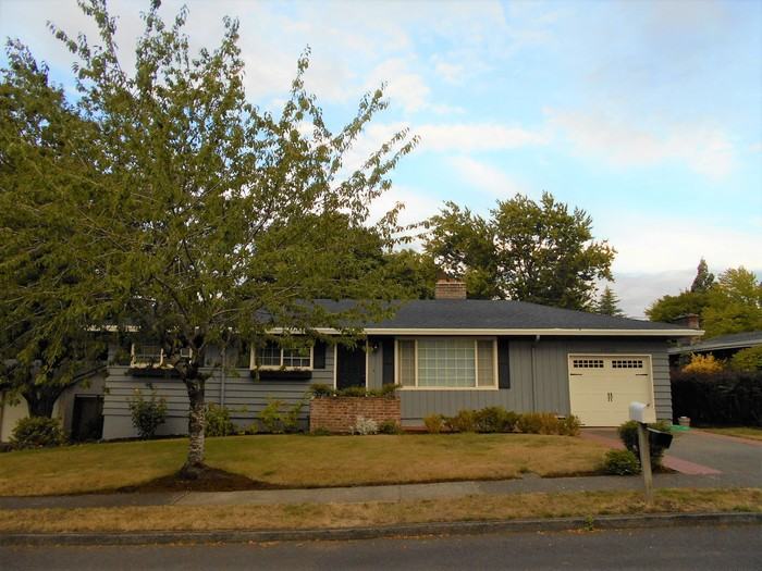 13015 Southwest 63rd Place - Photo 2 of 40