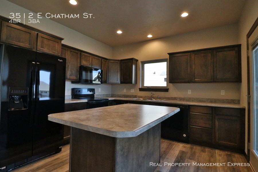 3512 E Chatham St. - Photo 2 of 21