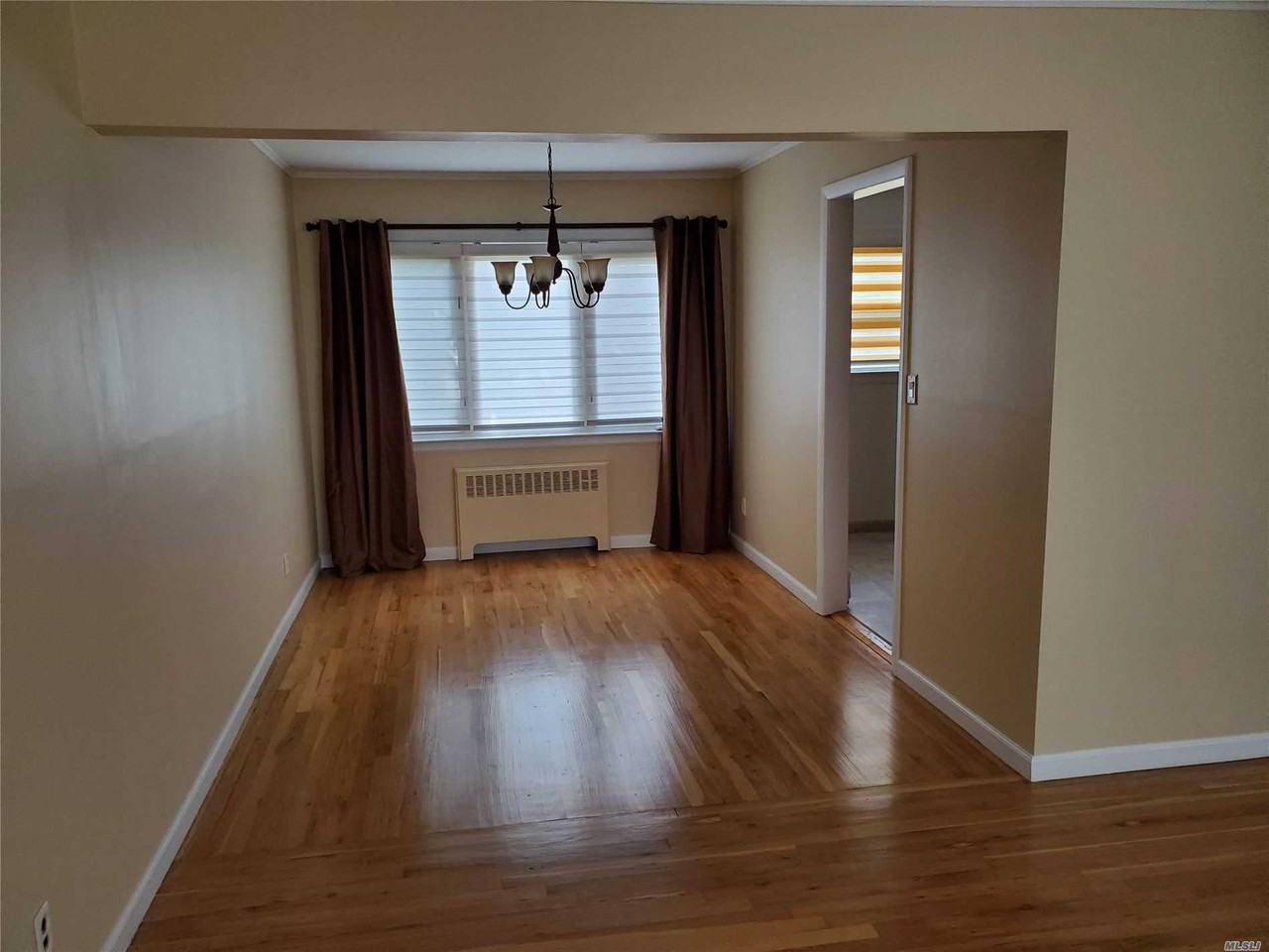 356 N Wyoming Ave - Photo 3 of 16