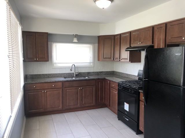 16019 Circle - Photo 3 of 9