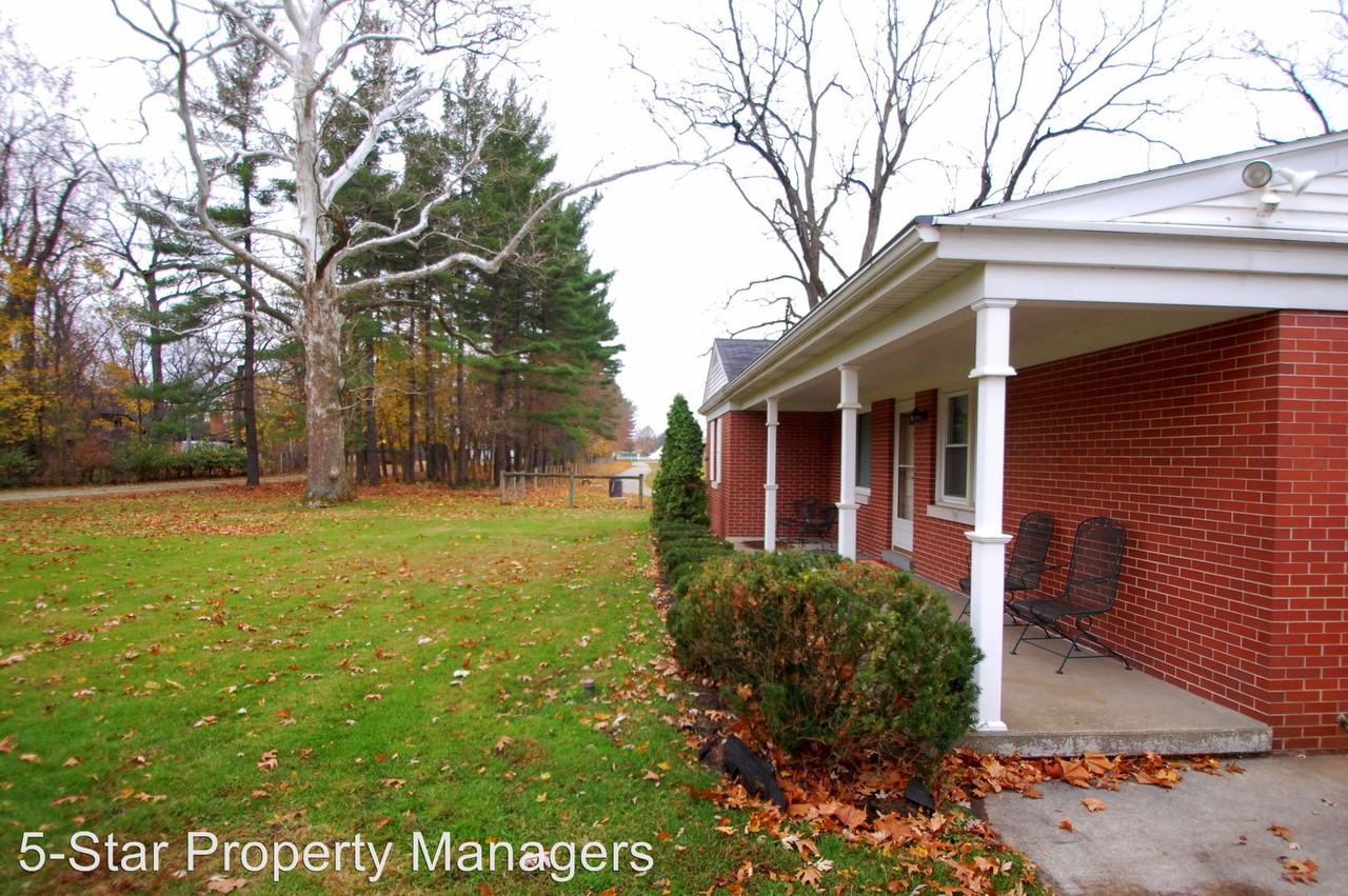 1604 Lincolnway East - Photo 2 of 14