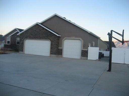 11563 Keystone Dr - Photo 2 of 24