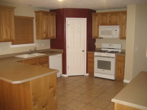 11563 Keystone Dr - Photo 3 of 24