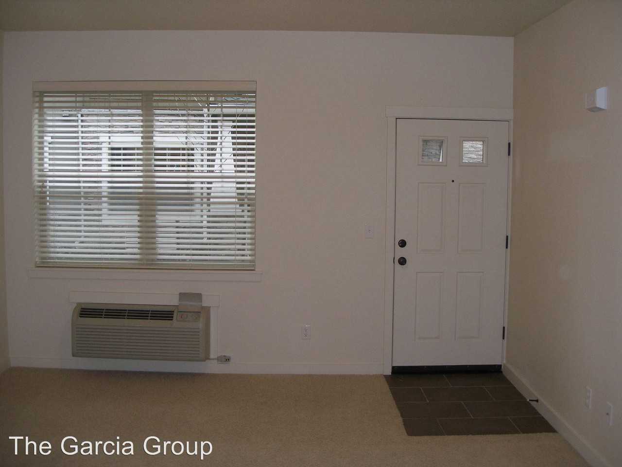 765 Ne Adwick Drive - Photo 3 of 14