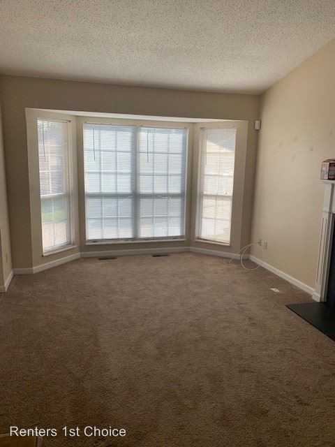 5843 Parkmont - Photo 3 of 16