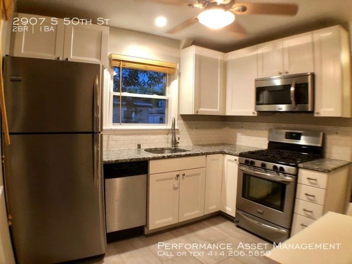 2907 S 50th St - Photo 3 of 9