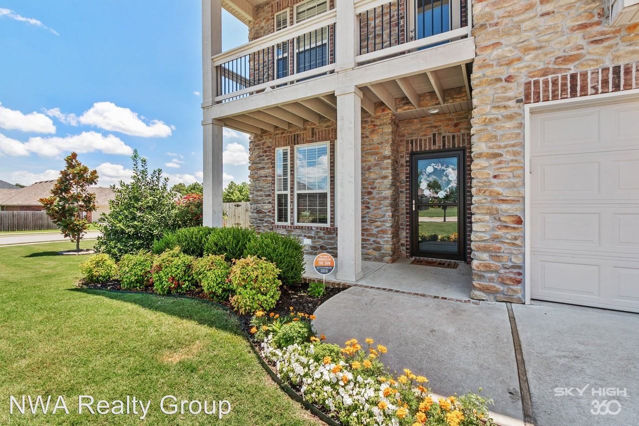 505 Hampton Park Bend - Photo 2 of 30