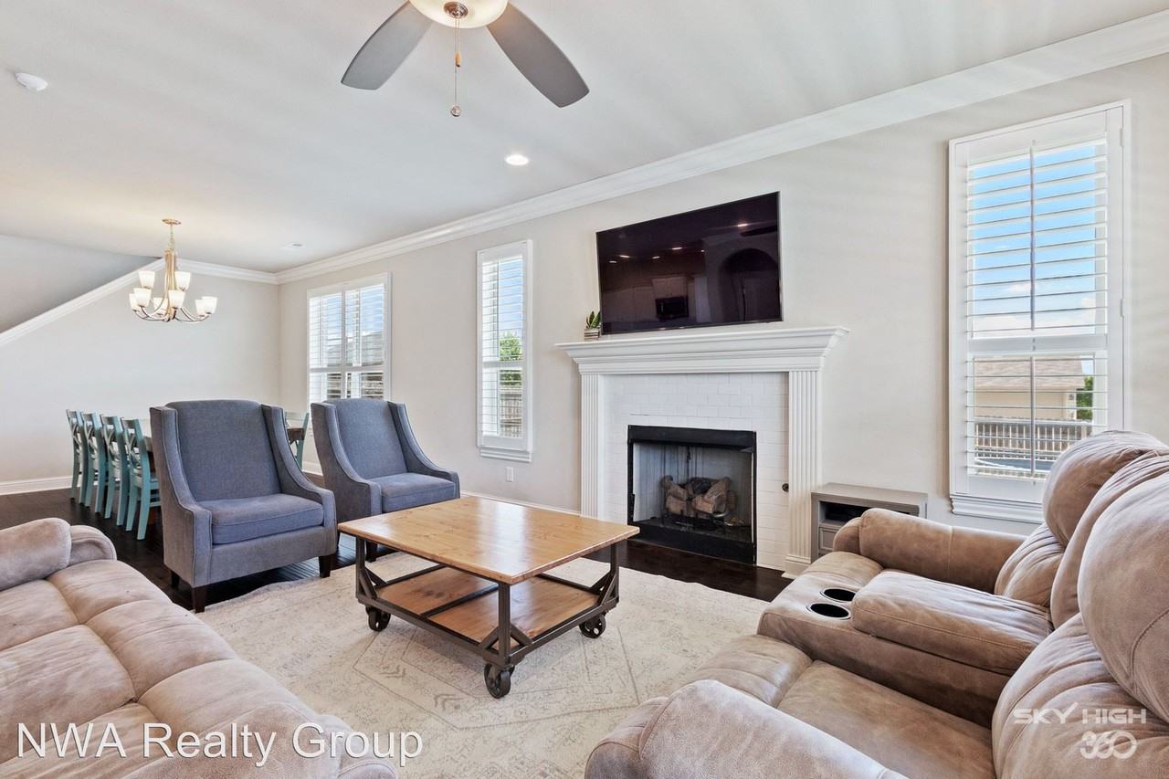 505 Hampton Park Bend - Photo 3 of 30