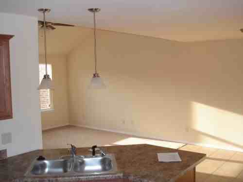 1106 N Missouri Dr - Photo 2 of 6