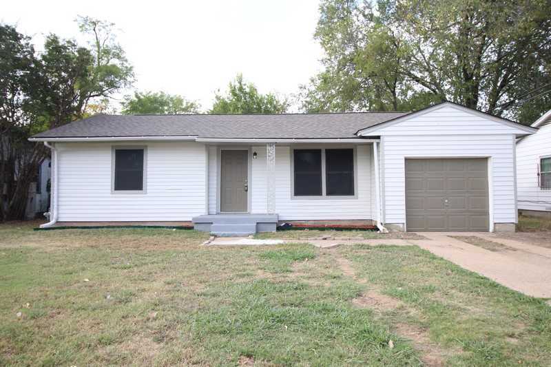 820 Edith St - Photo 3 of 15