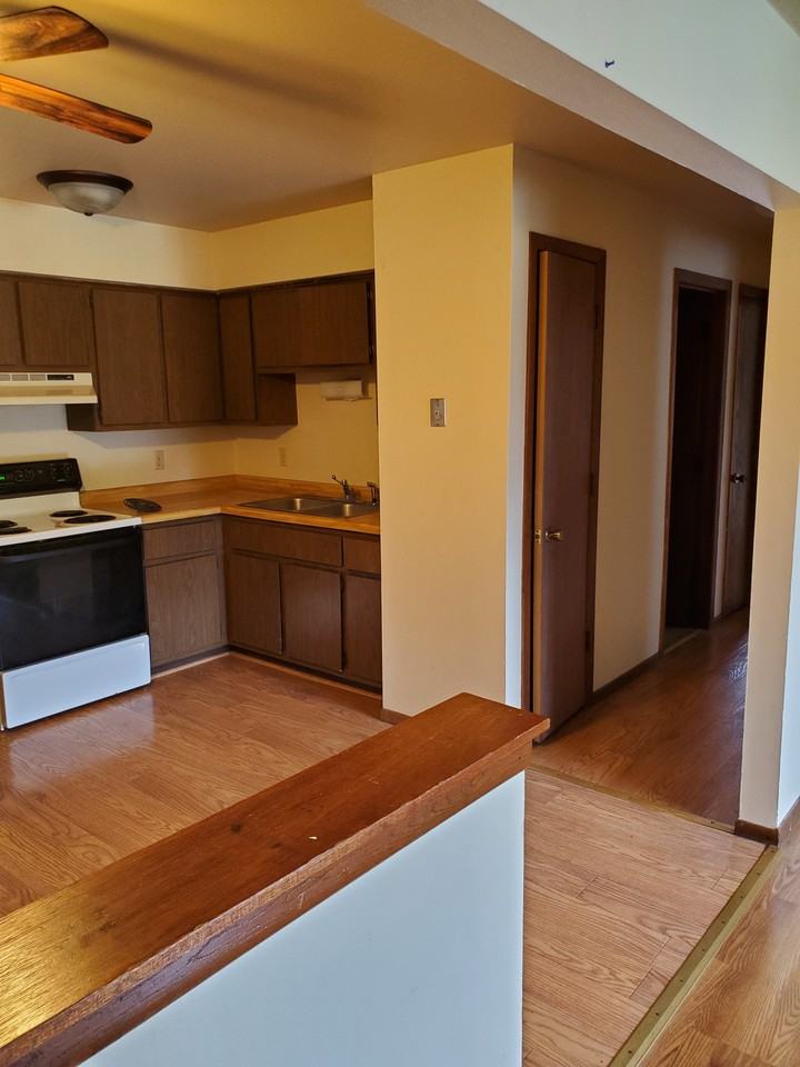 2500 Honey Lou Ct - Photo 2 of 6