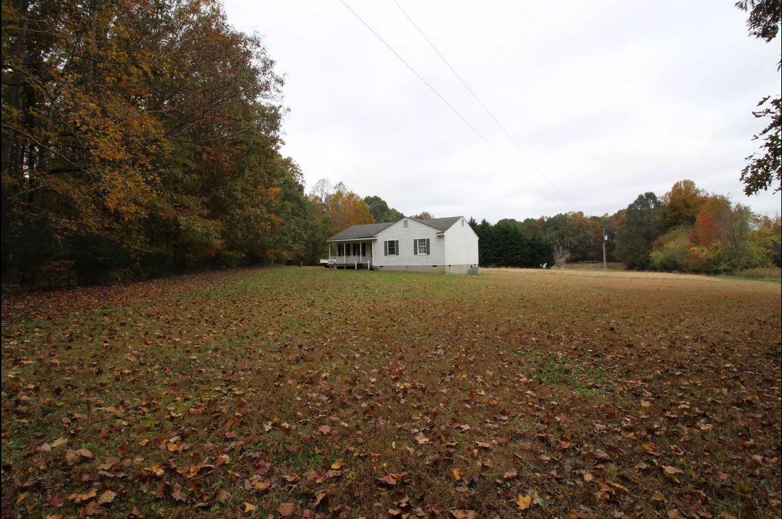 3217 Duke Rd - Photo 2 of 23