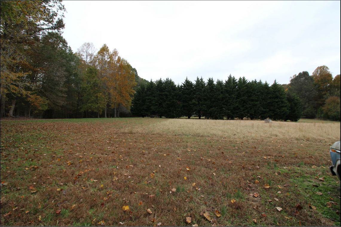 3217 Duke Rd - Photo 3 of 23