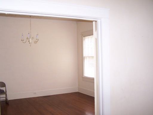 109 Bauersfeld St - Photo 3 of 18