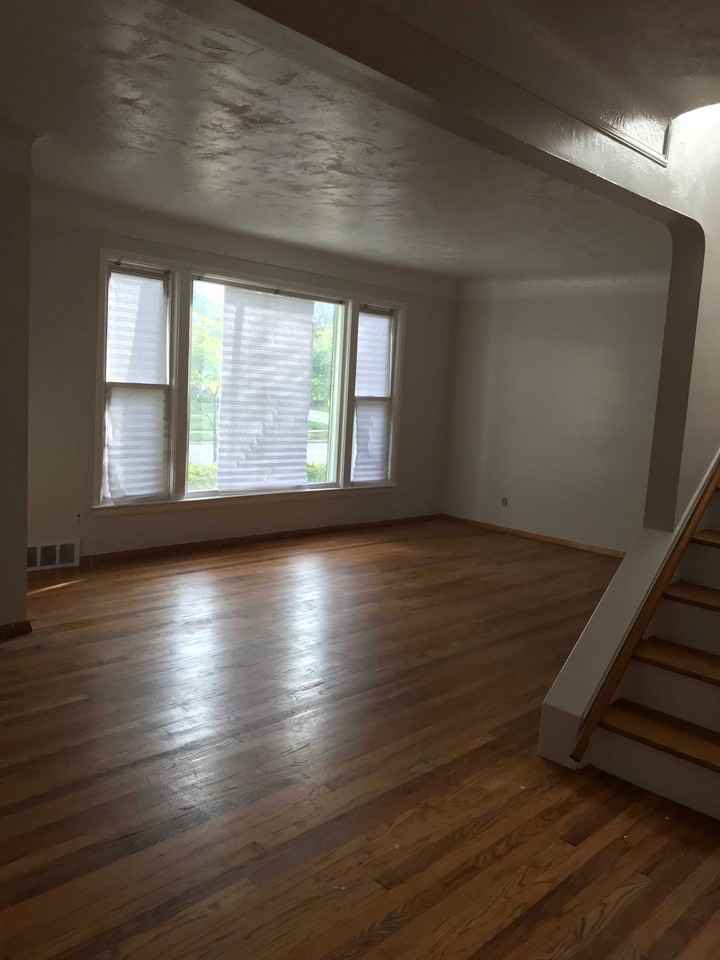 24107 E Baintree Rd - Photo 3 of 20