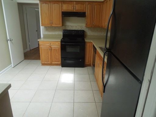 1325 Arlingwood Ave - Photo 2 of 10