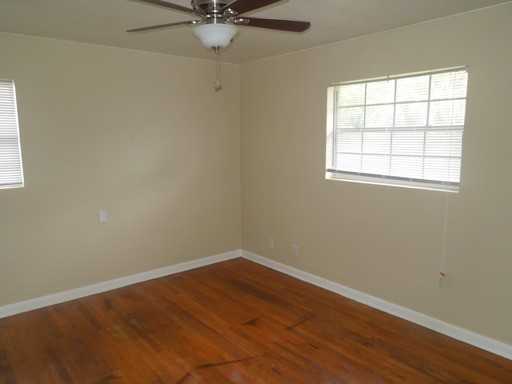 1325 Arlingwood Ave - Photo 3 of 10