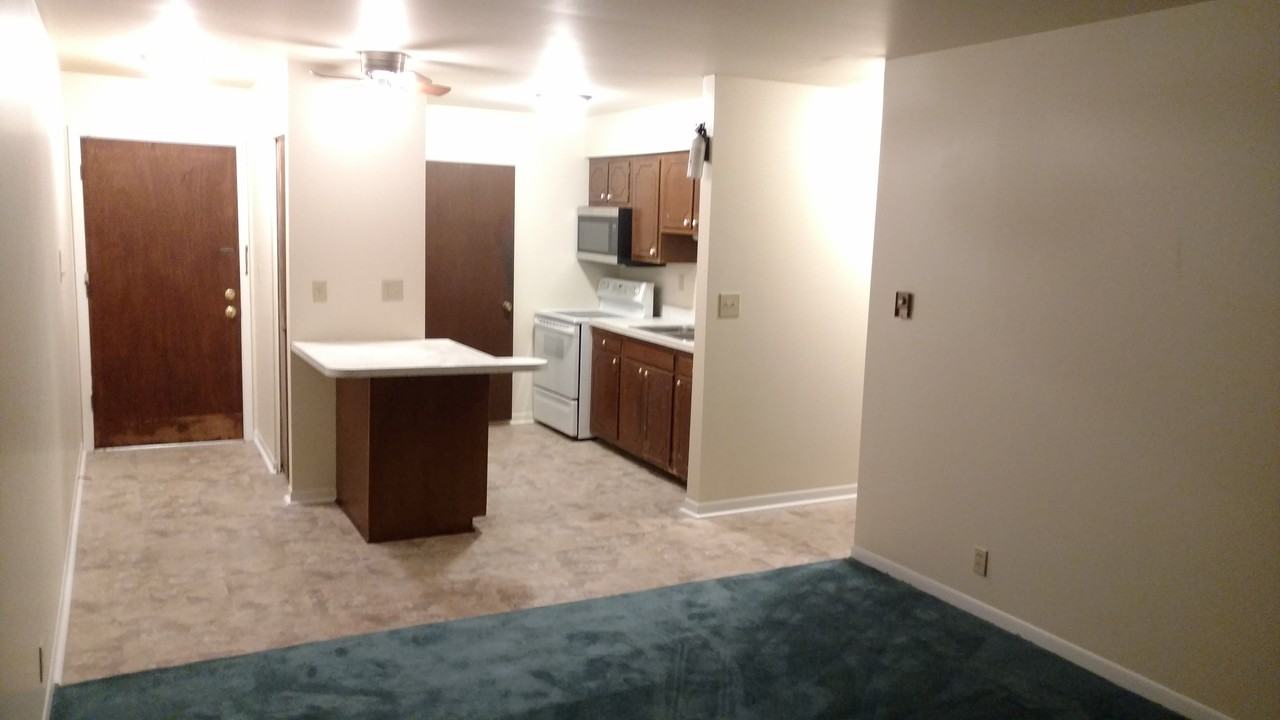 340 South Lincoln Avenue - Photo 2 of 8