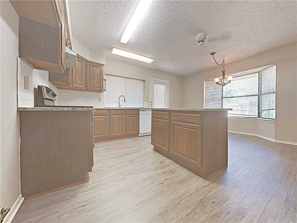 2201 Homecraft Lane - Photo 3 of 15