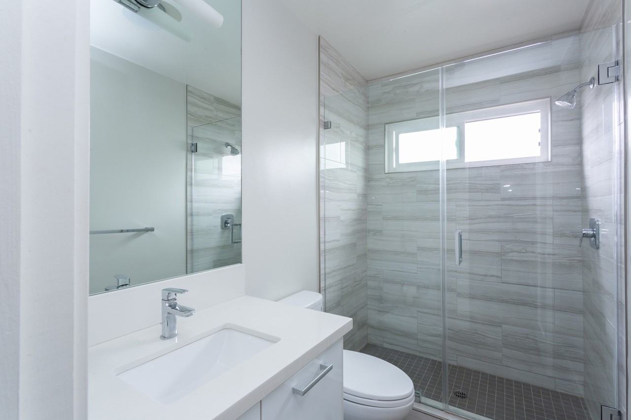 Gracie on Gramercy - Photo 3 of 17