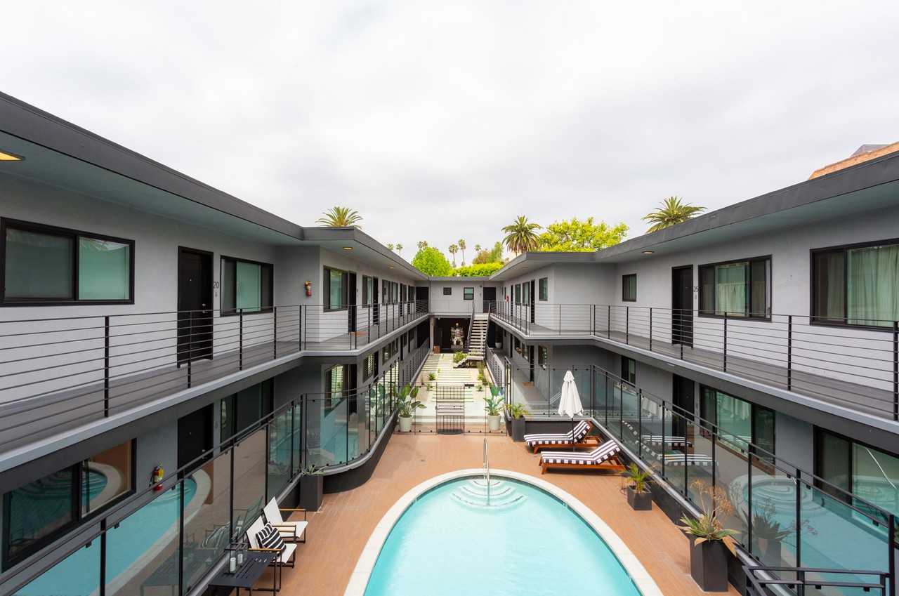 Gracie on Gramercy - Photo 7 of 17