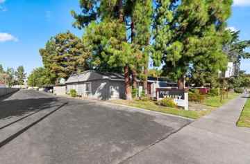 122 N College Ave Fresno Ca 93701 2 Bedroom Apartment For