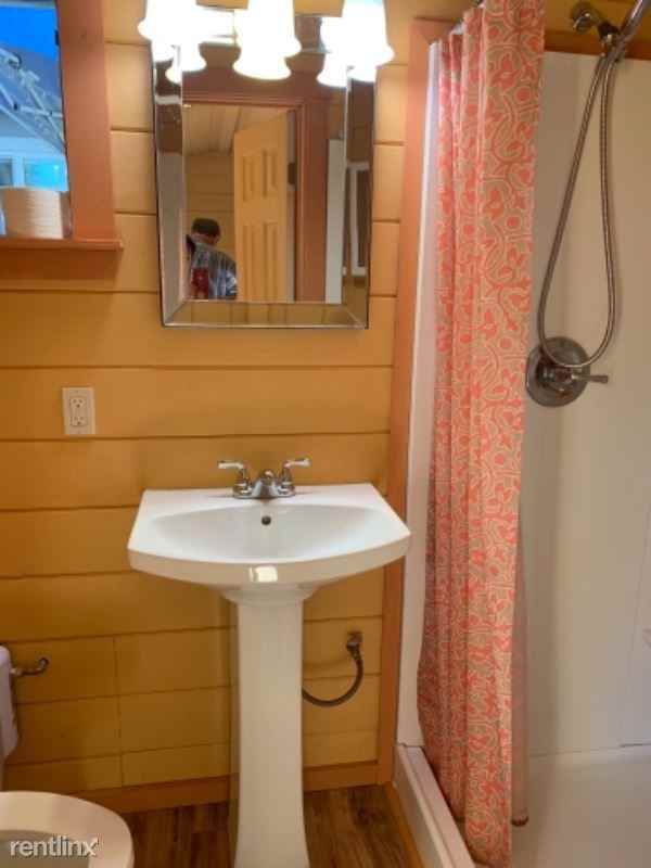 Benham Ct - Photo 2 of 3