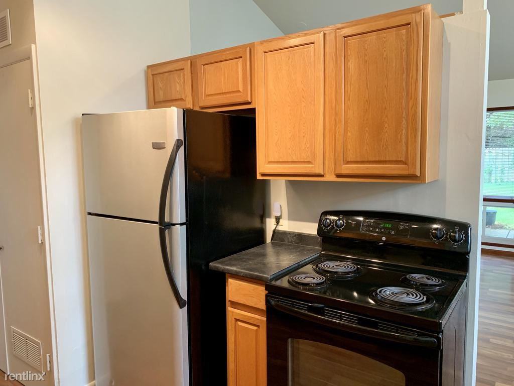 556 Abbyshire Dr - Photo 3 of 21