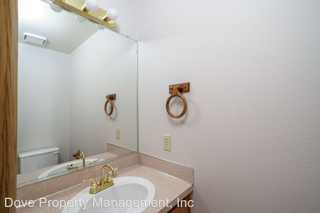 15411 Ne 41st Street - Photo 2 of 21