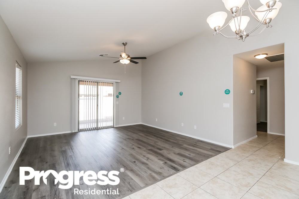 7348 W Alicia Dr - Photo 3 of 16