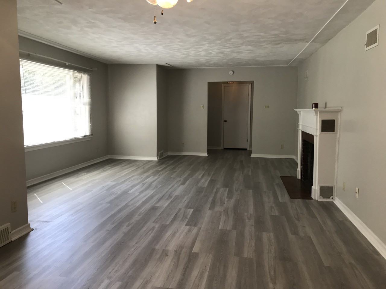 5306 North St - Photo 3 of 23