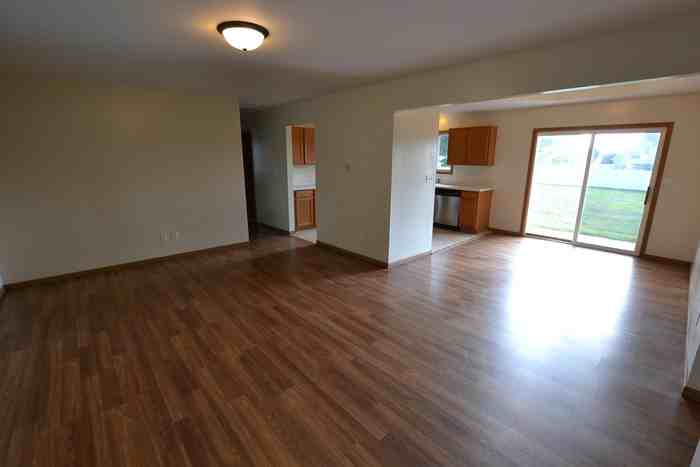 281 North Roberts Drive - Photo 2 of 10