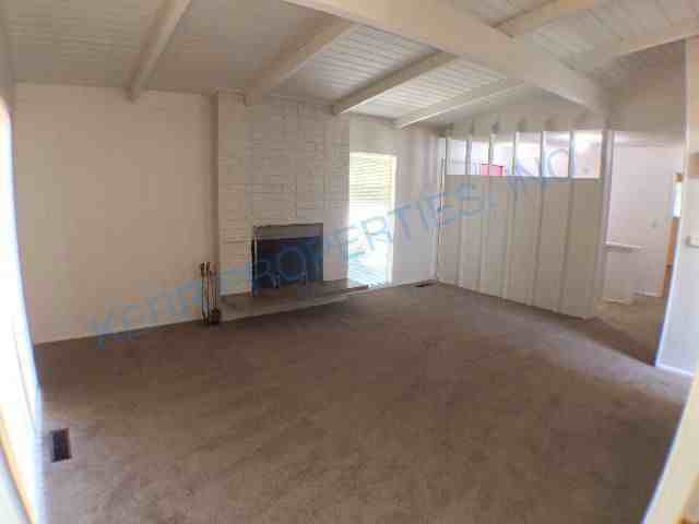 1005 Northeast 239th Place - Photo 3 of 31