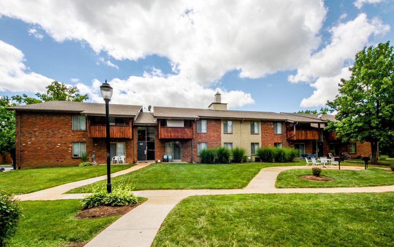 Waterford Square - Photo 3 of 18